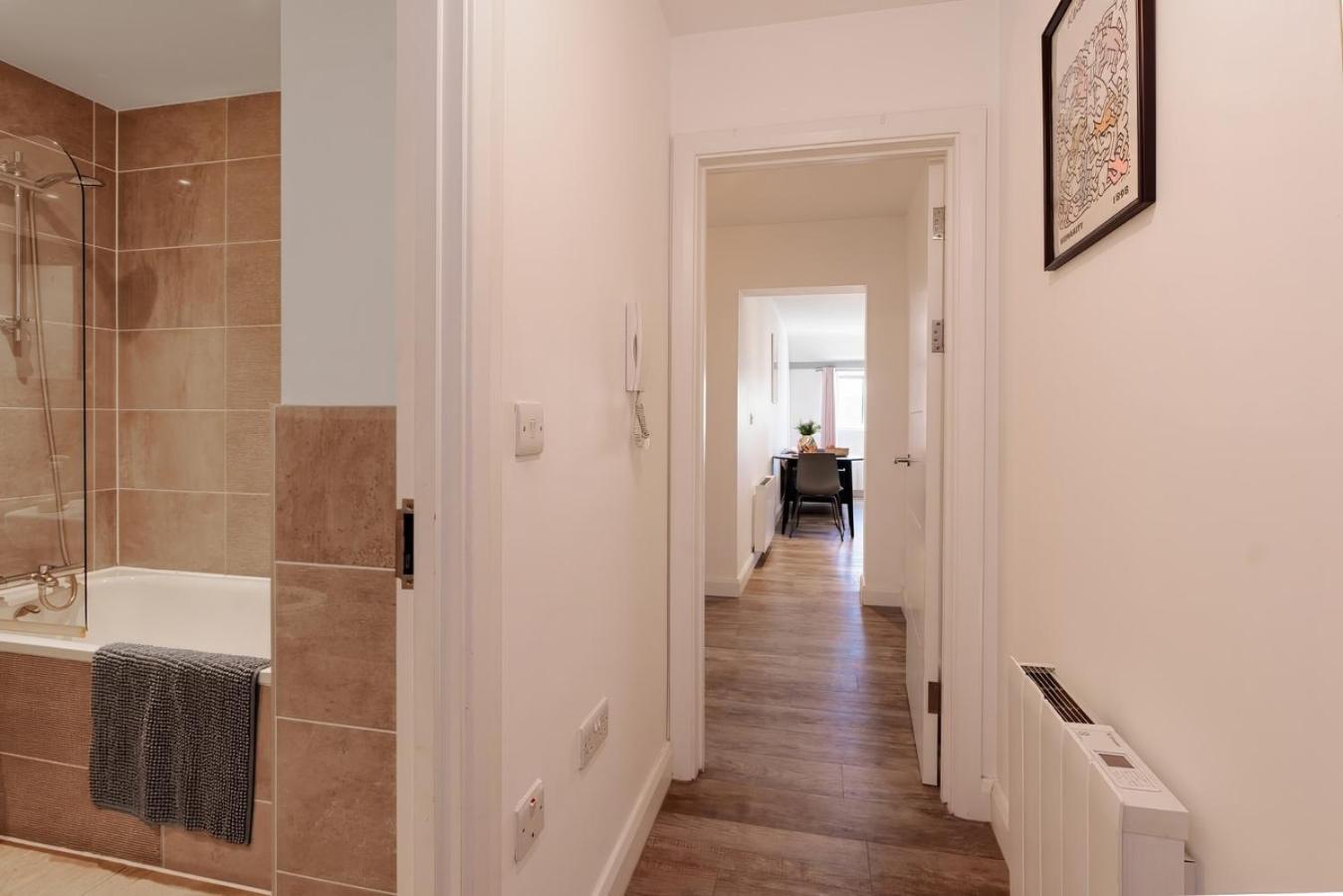 Apartamento Modern Serviced Appartment: Short Walk To Centre Bristol